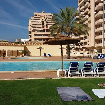 Apart In A Closed Condominium In Praia Rocha Beach Hébergement de vacances *